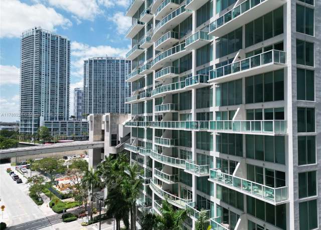 Property at 41 SE 5th St #406, Miami, FL 33131, 1 bed, 1.5 baths