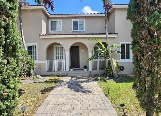 Property at 14324 SW 274th Way, Homestead, FL 33032, 2 beds, 2.5 baths