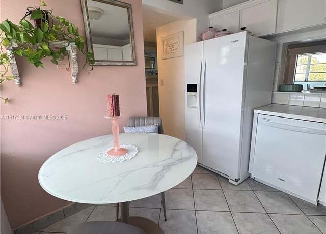 Property at 4270 NW 40th St #313, Lauderdale Lakes, FL 33319, 1 bed, 1.5 baths
