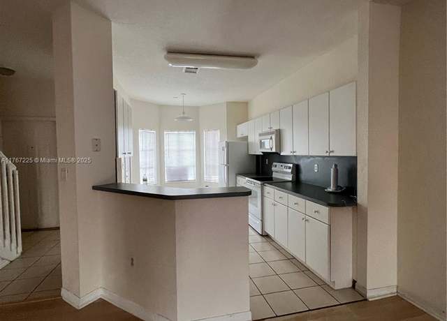Property at 8245 NW 108th Ave Unit 3-15, Doral, FL 33178, 2 beds, 2.5 baths