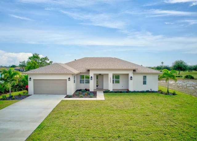 Property at 5224 Columbus Blvd, Sebring, FL 33872, 3 beds, 2.5 baths