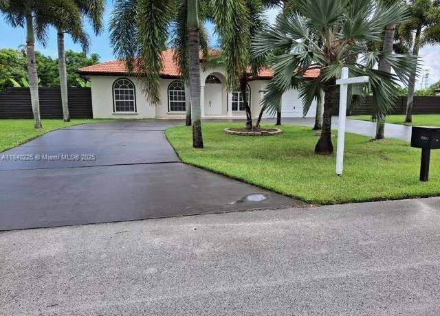 Property at 16961 SW 213 Ln, Miami, FL 33187, 4 beds, 3 baths