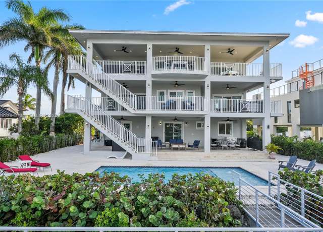 Property at 66 S Andros Rd, Key Largo, FL 33037, 5 beds, 4.5 baths