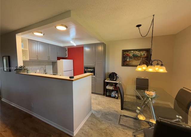 Property at 162 Waltham G #162, West Palm Beach, FL 33417, 2 beds, 1 bath