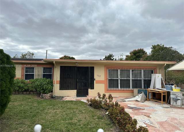 Property at 1237 NW 15th Ave, Fort Lauderdale, FL 33311, 3 beds, 2 baths