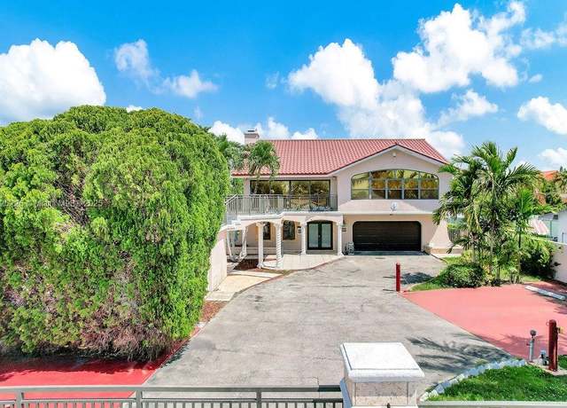 Property at 9291 SW 36th St, Miami, FL 33165, 8 beds, 5 baths