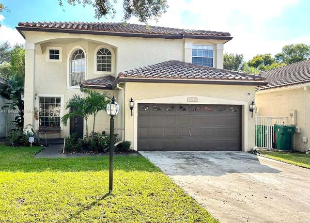 Property at 10830 Limeberry Dr, Cooper City, FL 33026, 3 beds, 2.5 baths