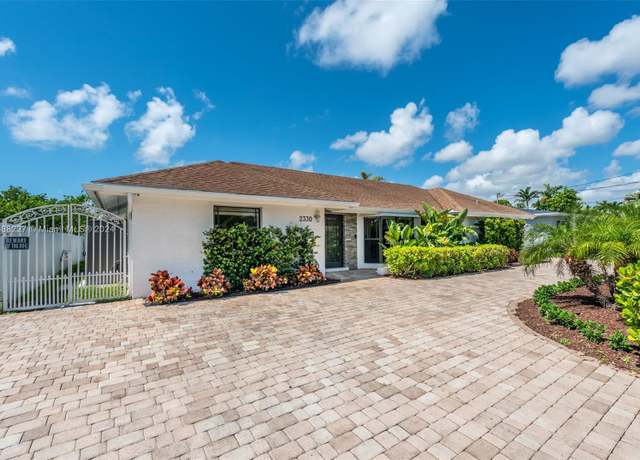 Property at 2330 NE 195th St, Miami, FL 33180, 5 beds, 4 baths
