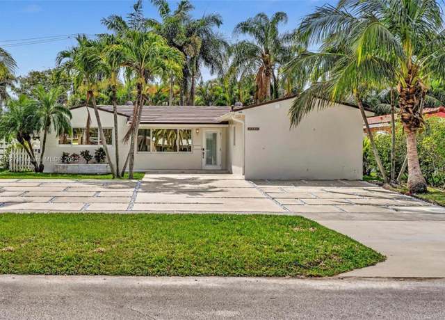Property at 1510 Coolidge St, Hollywood, FL 33020, 4 beds, 3 baths