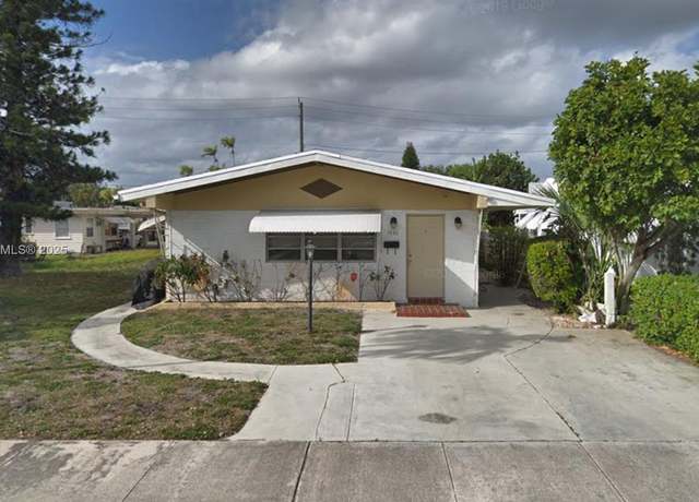 Property at 1931 Pierce St, Hollywood, FL 33020, 8 beds, 9 baths