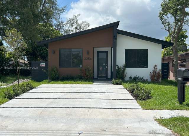 Property at 2254 Greene St, Hollywood, FL 33020, 4 beds, 3.5 baths
