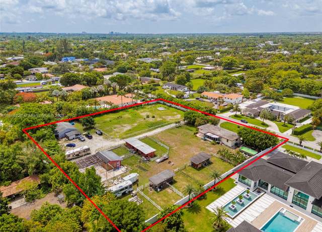 Property at 12445 SW 46th St, Miami, FL 33175, 6 beds, 2 baths