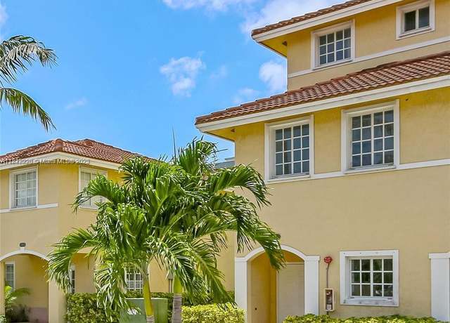 Property at 2054 NE 167th St Unit 3-122, North Miami Beach, FL 33162, 3 beds, 2.5 baths