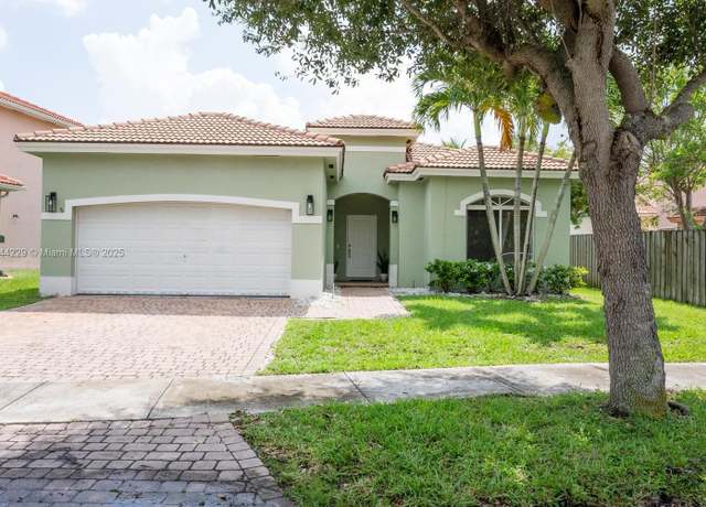 Property at 2111 SE 14th Cir, Homestead, FL 33035, 3 beds, 2 baths