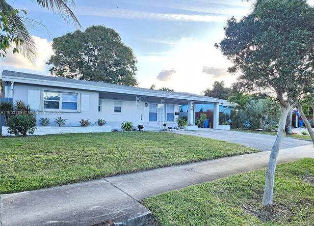 Property at 770 NW 38th St, Oakland Park, FL 33309, 4 beds, 3 baths