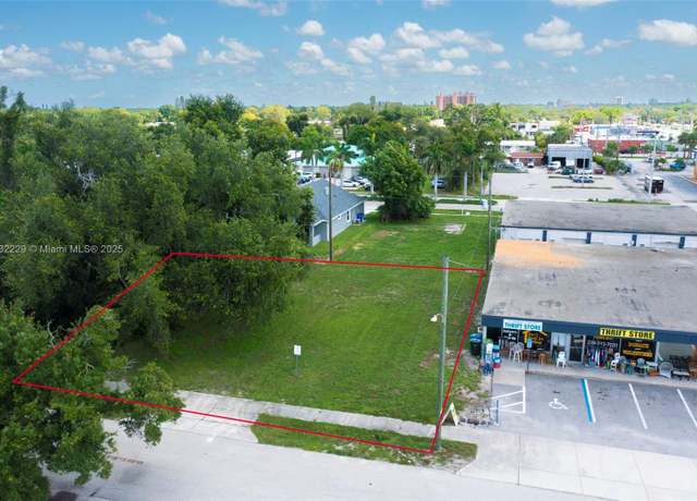 Property at 1925 Suwanee Ave, Fort Myers, FL 33901