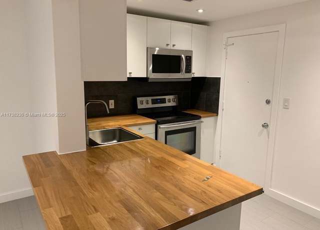Property at 16701 NE 14th Ave #107, Miami, FL 33162, 1 bed, 1 bath