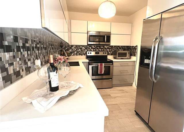 Property at 3625 N Country Club Dr #404, Aventura, FL 33180, 2 beds, 2 baths