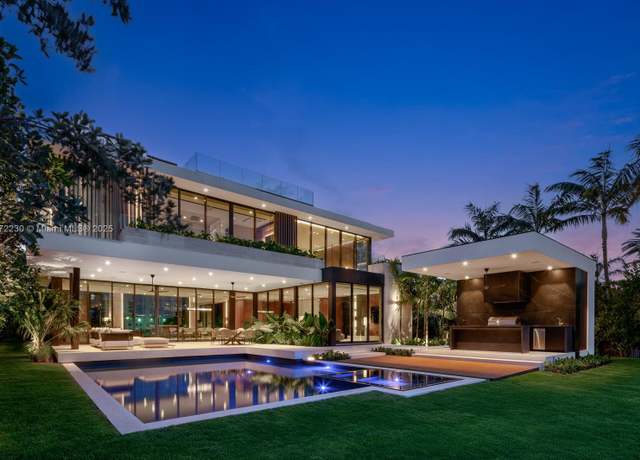 Property at 5515 Pine Tree Dr, Miami Beach, FL 33140, 7 beds, 8 baths
