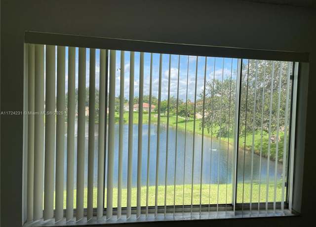 Property at 918 Twin Lakes Dr Unit 8-M, Coral Springs, FL 33071, 2 beds, 2 baths