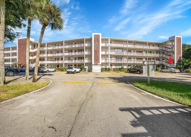 Property at 413 Greenbrier C #413, West Palm Beach, FL 33417, 2 beds, 2 baths