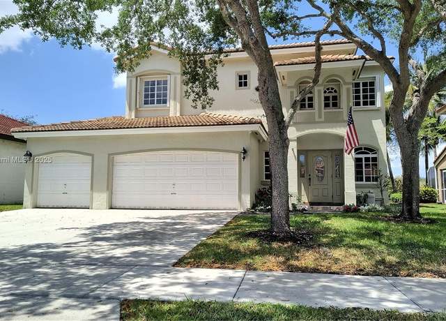 Property at 650 SE 30th Dr, Homestead, FL 33033, 4 beds, 2.5 baths