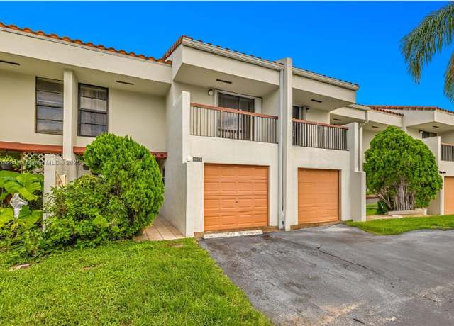 Property at 6673 Racquet Club Dr #185, Lauderhill, FL 33319, 3 beds, 2.5 baths