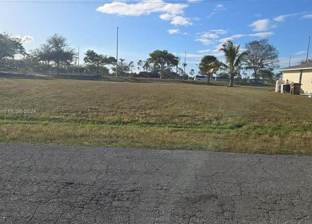 Property at 1418 Ne, Cape Coral, FL 33909