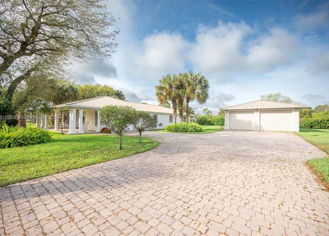 Property at 31160 SW 195th Ave, Miami, FL 33030, 4 beds, 2.5 baths