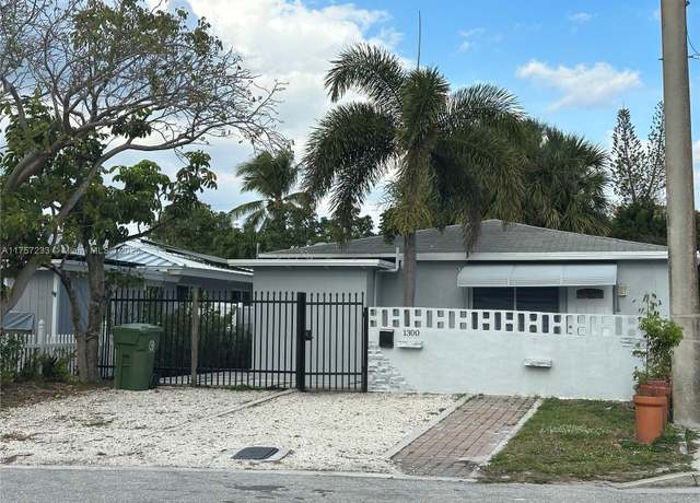 Property at 1300 NW 7th Ter, Fort Lauderdale, FL 33311, 3 beds, 1 bath