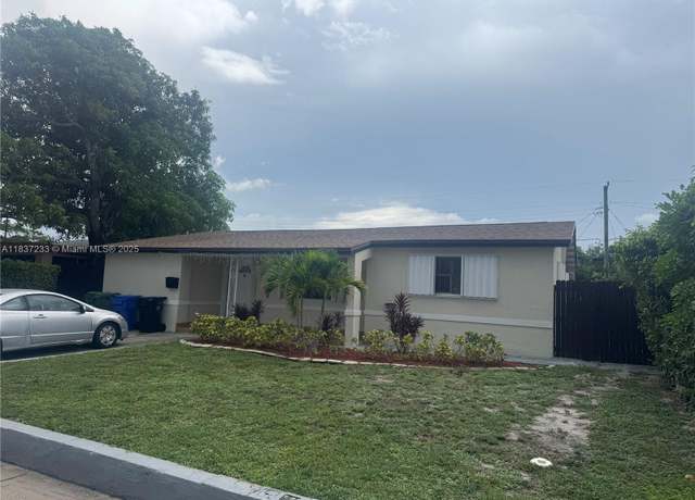 Property at 2855 SW 10th St, Fort Lauderdale, FL 33312, 3 beds, 2 baths