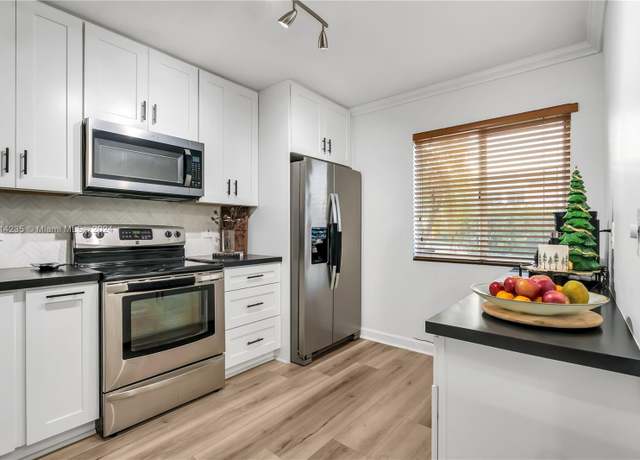 Property at Undisclosed address, Pembroke Pines, FL 33029, 3 beds, 2.5 baths