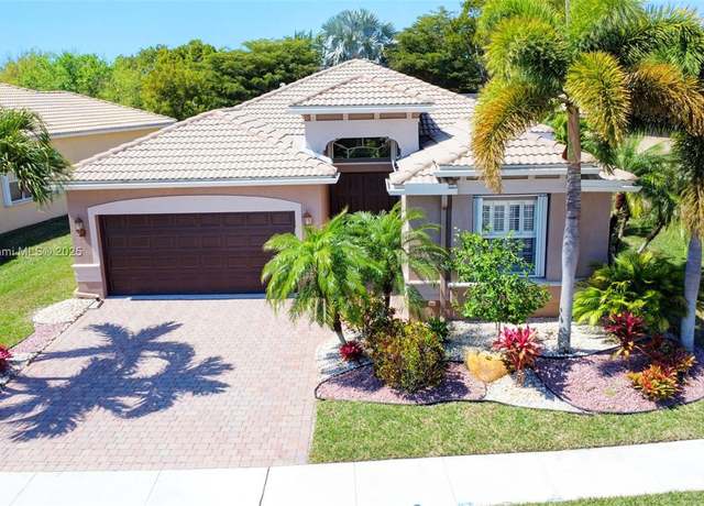 Property at 6819 Pisano Dr, Lake Worth, FL 33467, 3 beds, 2.5 baths