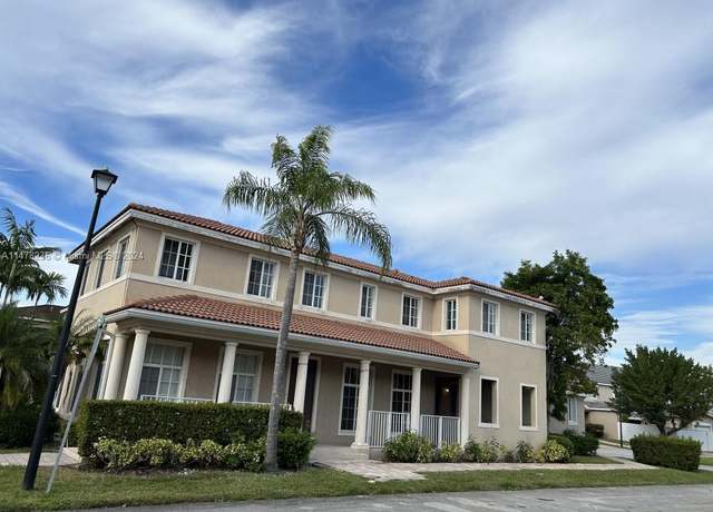 Property at 27649 SW 143rd Ct, Homestead, FL 33032, 3 beds, 2.5 baths