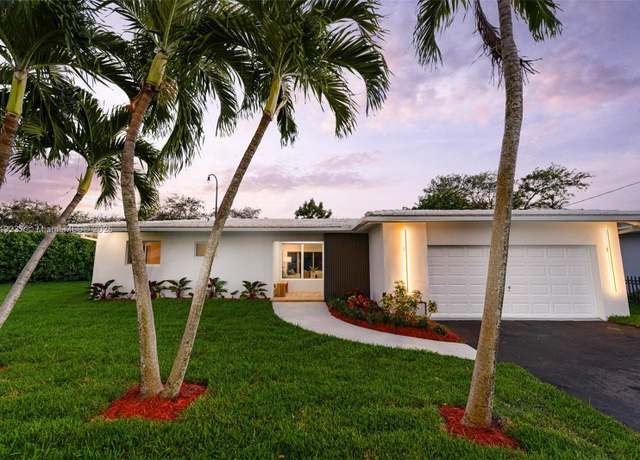 Property at 1130 NE 104th St, Miami Shores, FL 33138, 3 beds, 2.5 baths