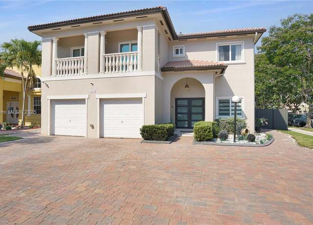 Property at 22820 SW 113th Path, Miami, FL 33170, 4 beds, 3.5 baths