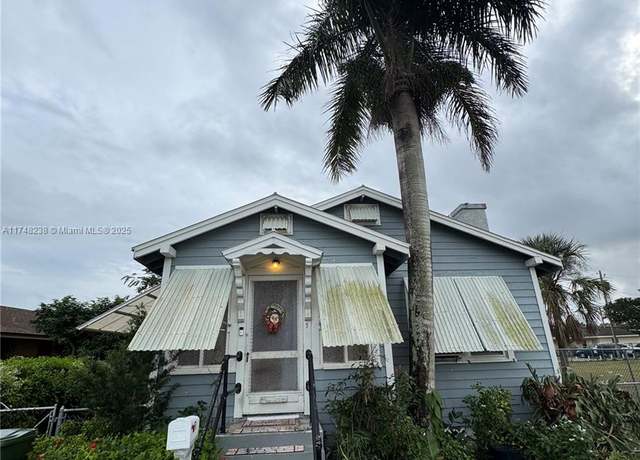 Property at 170 NW 3rd St, Homestead, FL 33030, 2 beds, 1.5 baths