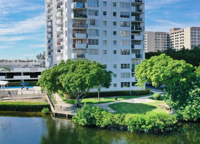 Property at 2780 NE 183rd St #1606, Aventura, FL 33160, 2 beds, 2 baths