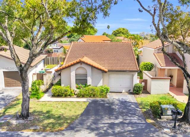 Property at 6224 NW 179th Ter, Hialeah, FL 33015, 3 beds, 2 baths