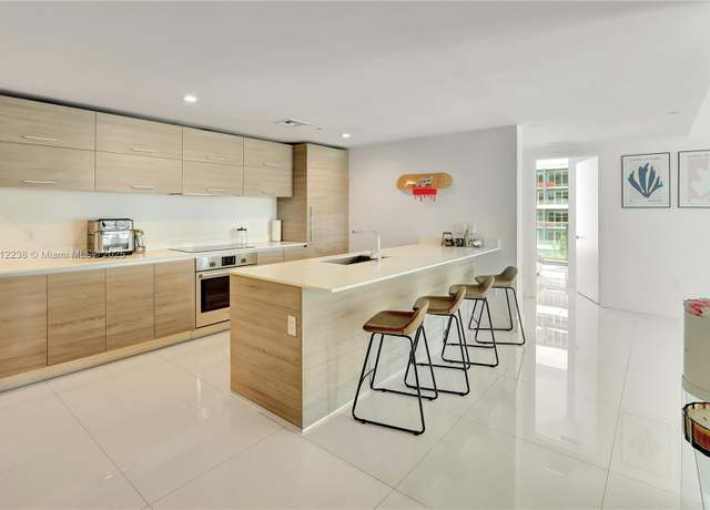 Property at 1300 S Miami Ave #1610, Miami, FL 33130, 2 beds, 2 baths