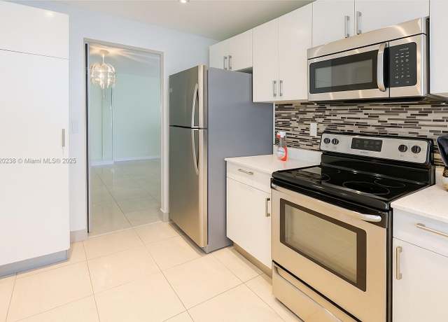 Property at 950 NE 199th St Unit 2H, Miami, FL 33179, 2 beds, 2 baths