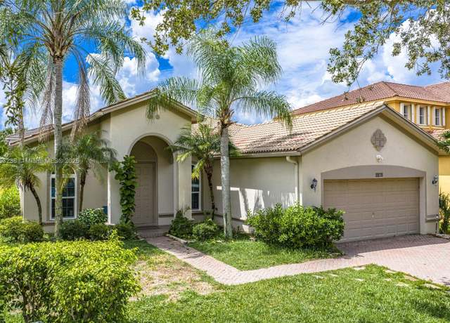 Property at 19138 Stonebrook St, Weston, FL 33332, 4 beds, 2 baths