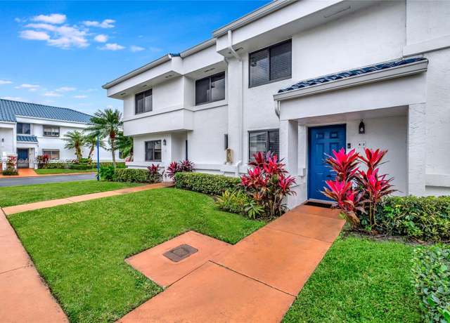 Property at 21300 San Simeon Way Unit K2, Miami, FL 33179, 2 beds, 2.5 baths