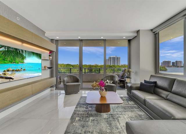 Property at 16385 NE Biscayne Blvd Unit 307 +2parking, North Miami Beach, FL 33160, 3 beds, 3 baths