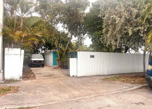 Property at 671 E 17th St, Hialeah, FL 33010, 2 beds, 1 bath