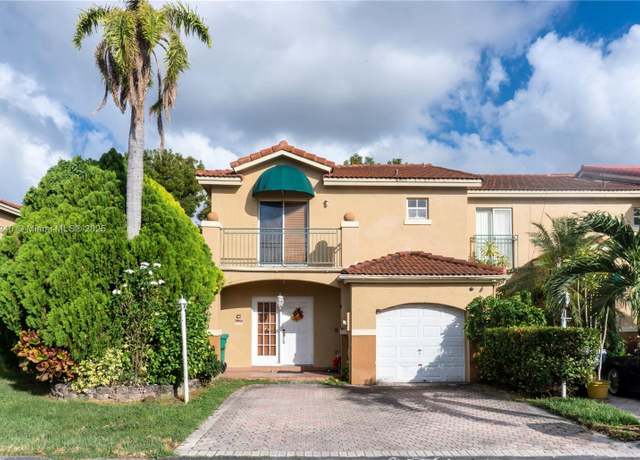 Property at 7081 SW 158th Ct, Miami, FL 33193, 3 beds, 2.5 baths