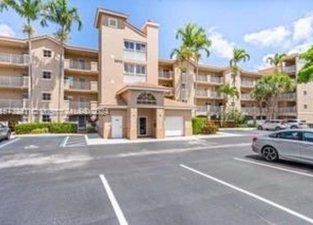 Property at 5842 Crystal Shores Dr #208, Boynton Beach, FL 33437, 3 beds, 2 baths