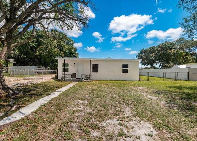 Property at 15955 W Bunche Park Dr, Miami Gardens, FL 33054, 3 beds, 1 bath