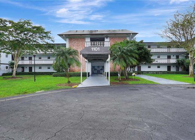Property at 1101 Hillcrest Ct #103, Hollywood, FL 33021, 2 beds, 2 baths