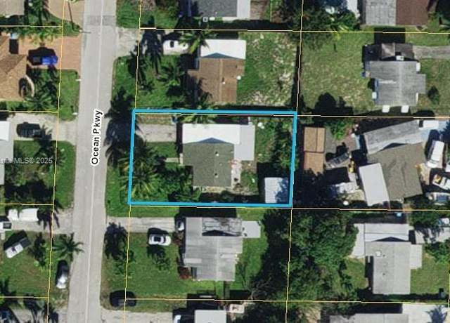 Property at 3234 Ocean Pkwy, Boynton Beach, FL 33435, 3 beds, 1 bath